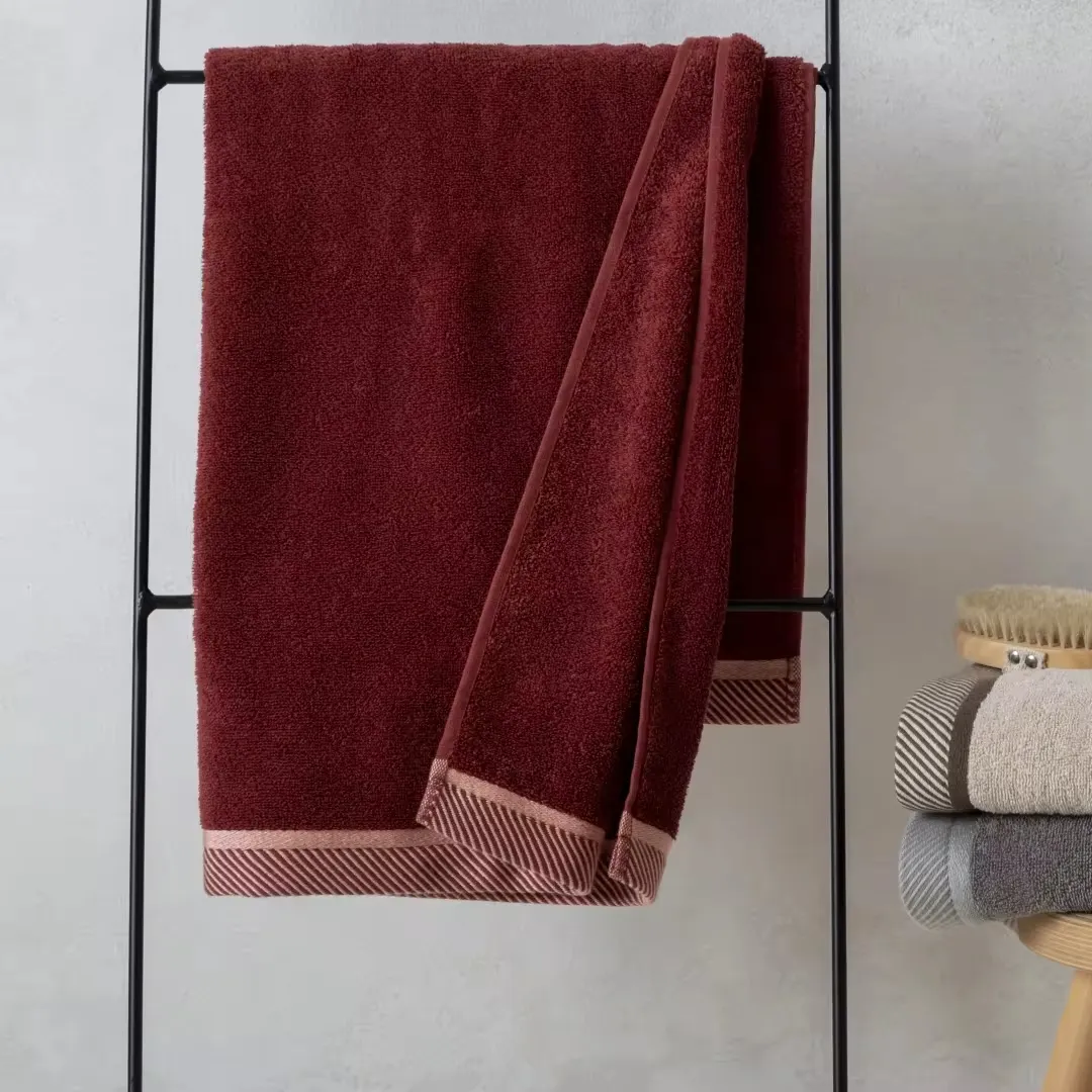 घरेलू उपयोग के लिए उच्च गुणवत्ता वाले तुर्की कॉटन स्नान तौलिया सेट अतिरिक्त अवशोषक लंबी स्टेपल कढ़ाई वाली हाथ और स्नान चादरें