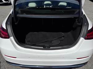 Blanc propre utilisé 2024 Mercede-s Ben-z Classe C C 300 4MATIC avec jantes en alliage siège en cuir système de navigation siège chauffant toit ouvrant - Product Image 5