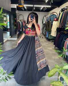 Robe Panghat noire traditionnelle point complet par Fabzone - Product Image 5