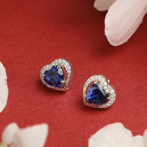 Pendientes de Plata de Ley 925 con Baño de Rodio y Circonita Suiza en Forma de Corazón para Mujeres y Niñas - Product Image 2