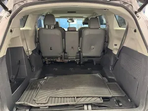 TOYOTA SIENNA XLE 2021 D'OCCASION CÔTÉ GAUCHE/CÔTÉ DROIT - Product Image 2