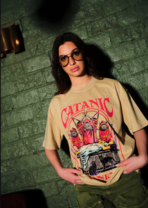 Camiseta de hombro caído de gran tamaño 240 GSM para mujer, diseño de impresión gráfica personalizado de calidad Premium, 100% algodón, varios colores, MOQ bajo - Product Image 4