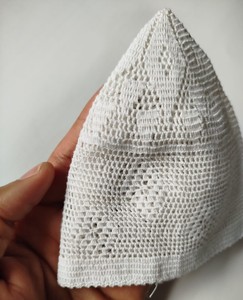 Chapeau de prière pour hommes musulmans tricoté à la main le plus vendu Kufi Kopiah fait avec 100% coton de qualité supérieure se sent plus doux et confortable chapeau musulman - Product Image 3