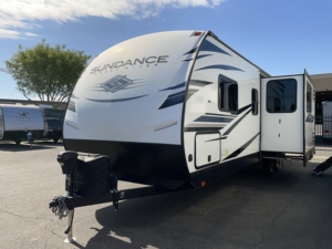 Caravane de voyage Heartlands Sundance 265BH 30 pieds, modèle 2023-2025, avec suspension indépendante moderne, capacité 8 personnes, prête à être expédiée - Product Image 2