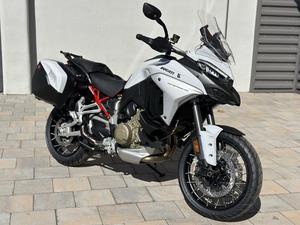 Ducati Multistrada V4S 2023 usada disponible para la venta - Product Image 4