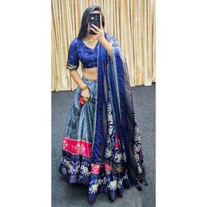 Abraza la elegancia de Dola Silk, donde la tradición se encuentra con el estilo contemporáneo en cada lehenga choli impreso - Product Image 1