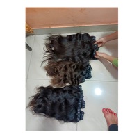 Extensions de cheveux humains bruts indiens naturels vierges en gros tissage de faisceaux ondulés droits non traités en vrac trame directe de la machine