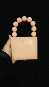 กระเป๋าเรซินขนาดเล็กทันสมัยใช้งานได้ดีที่สุดสำหรับงานปาร์ตี้งานพรอมคืนสินค้าที่ดูมีระดับ - Product Image 2