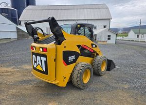 Envío Gratuito, Cargadora de Ruedas CATERPILLAR 262C, EROPS, Cabina con Calefacción y Aire Acondicionado. 2 velocidades. Acoplador Rápido. Sistema Hidráulico Auxiliar - Product Image 4