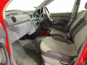 Auto Usado de Calidad a Precio Accesible, Hyundai Atos 2005 1.1 GLS, Volante a la Derecha - Product Image 4