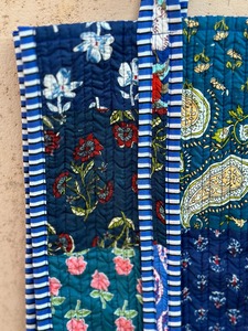 กระเป๋าผ้าคอตตอนลายบล็อกทำด้วยมือสำหรับผู้หญิงกระเป๋าเดินทางสไตล์โบฮีเมียนกระเป๋าสะพายไหล่กระเป๋าใส่ดอกไม้ขนาดใหญ่ของขวัญสำหรับเพื่อนเจ้าสาวในวันธรรมดา - Product Image 2