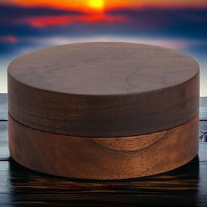 Cenicero de madera redondo sofisticado para cigarrillos, duradero y elegante - Product Image 1