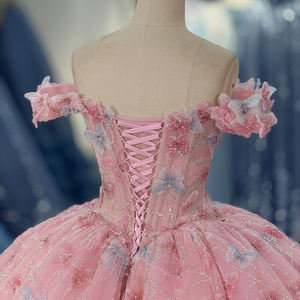 Vestido de Quinceañera para Niñas, Modelo 8501, Color Rosa Princesa, con Lentejuelas, Apliques Bordados, Cola de Capilla, Largo hasta el Suelo, para Fiestas de Quince Años - Product Image 5