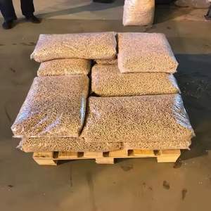 Granulés de bois de qualité supérieure pour la cuisson Granulés de bois de pin et de hêtre de 6mm/8mm de diamètre en sacs de 15kg - Product Image 4