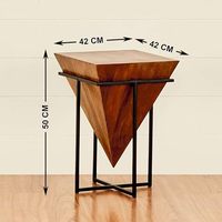Table d'appoint carrée en fer et en bois pour la décoration de la maison moderne avec un design de meubles d'intérieur de luxe