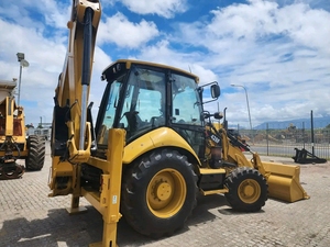 Retroexcavadora usada 428F con bomba HYDAC de carga nominal de 200 toneladas y motor Yunnei para movimiento de mercado - Product Image 5