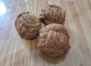Boule de fibre de coco pour nettoyer les dents des chiens, 100% naturelle, respectueuse de l'environnement, sans danger pour la santé des animaux domestiques - Product Image 3
