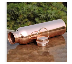 Botella de agua de cobre puro para agua potable Acabado martillado de 34 Oz - Product Image 5