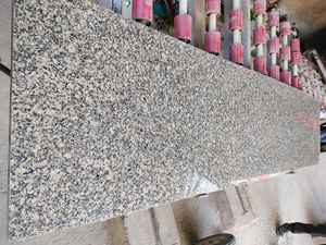 El granito amarillo cristalino es un granito indio de primera calidad conocido por su elegante fondo blanco natural. - Product Image 6