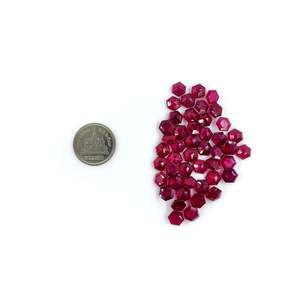 Rubis naturel de Bangkok, calibré, en forme de hexagone, pierre précieuse, taille brillante, taille coussin, taille ovale, tailles 3mm-9mm, traité thermiquement, couleur rouge clair - Product Image 4