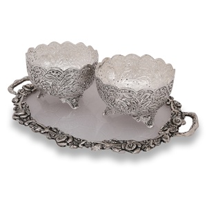 Plateau de miroir de forme ovale, aspect attrayant, travail de gravure plaqué argent, bol en métal Antique, article de décoration pour la maison - Product Image 3