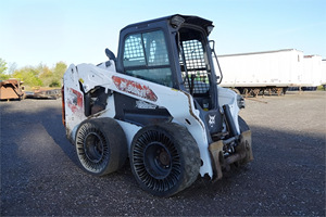 รถลื่นไถล S62 2021 bobbcat มือสองได้รับการรับรอง EPA CE ISO รถลื่นไถลพร้อมเครื่องยนต์ดีเซลระบบไฮดรอลิกเต็มรูปแบบ - Product Image 2