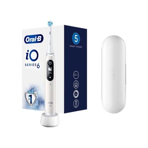 Brossette à dents électrique Oral-B iO10 disponible avec chargeur magnétique et étui de voyage élégant - Product Image 1