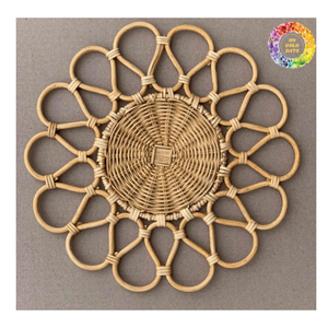 Napperon en rotin en forme de fleur blanche, décoration murale suspendue Boho, ensemble d'assiettes de chargeur en rotin, vaisselle 99GD de pièce maîtresse de mariage - Product Image 1