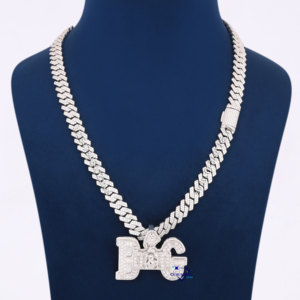 Chaîne cubaine en argent sterling 925 avec pendentif en diamant cultivé en laboratoire Pièce de bijouterie élégante et écologique intemporelle - Product Image 1