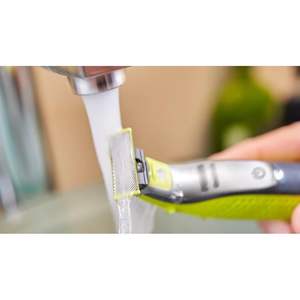 Tondeuse hybride corps et visage avec lame supplémentaire, alimentée par batterie, étanche IPX7, pochette de voyage incluse - Product Image 4