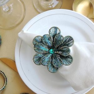 Servilletero de pavo real hecho a mano para agregar un toque romántico a las cenas, decoración de mesa perfecta de alta calidad, impresiona a tus invitados - Product Image 1