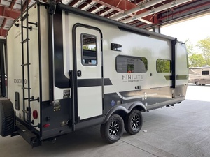 Nueva Caravana de Camping 2027 Foorest River Rockwood Mini Lite 2109S - Product Image 6