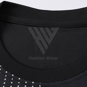 Meilleures ventes Ensemble d'uniformes de football personnalisés avec logo pour des designs uniques Créez votre propre prix de gros pour les uniformes de football - Product Image 5