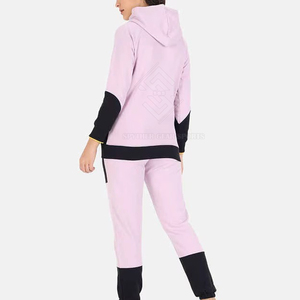 Ensemble de survêtement pour femme, design tendance, matériau de qualité supérieure, tissu doux, confortable, coupe élégante, léger, décontracté et actif - Product Image 3