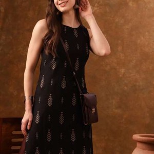 Kurta imprimé floral ethnique moderne pour femmes, tenue décontractée droite et élégante, pur coton indien - Product Image 3
