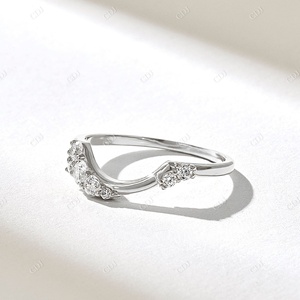 Anillo de compromiso de oro macizo de 14k con diamante cultivado en laboratorio certificado por IGI de 0.25 CTW, color SI GH, diseño de onda, apilable, único y delicado para mujer - Product Image 4