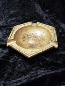 Stylish Metal <b>Ashtray</b> <b>For</b> <b>Car</b> Use Offering Compact Size And Heat Resistant Durable Build <b>For</b> Daily Use - Product Image 6