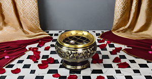 Quemador de incienso de pantalla de carbón de latón decorado pequeño para uso religioso - Product Image 5