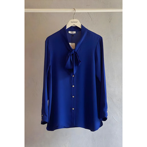 Camicia con colletto a cravatta Jesica taglie forti - Product Image 4