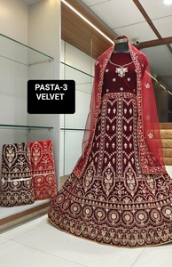 Proveedor indio ofrece Lehenga Choli de terciopelo pastel con bordado para ropa festiva para regalos nupciales en India - Product Image 2