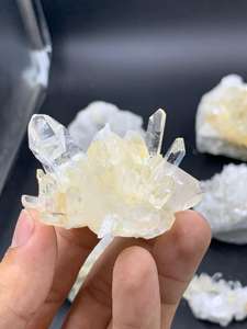 หินควอตซ์ใสแบบขายส่ง น้ำหนัก 5.9 กก. หินบำบัดธรรมชาติ หินสีขาว 47 ชิ้น จากสการ์ดู ปากีสถาน - Product Image 6