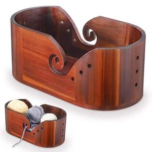 Bol à fil en bois artisanal simple et portable - Conception écologique et durable avec une coupe en spirale lisse pour les amateurs de tricot - Product Image 1