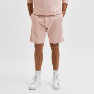 Ensemble sweat-shirt et short au look sportif pour homme 100% coton tricoté coupe fuselée et design moderne parfait à porter au quotidien - Product Image 4