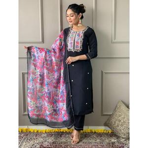 Lanzamiento del nuevo diseñador Party Wear Look Top Dhoti Salwar y DupattaFabric Detalle Top Fabric Heavy Fandy Crush - Product Image 1