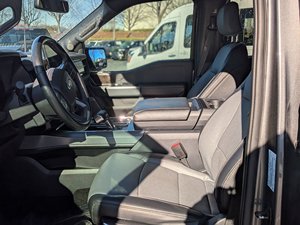 Ford F-150 Lightning LARIAT 2023 d'occasion en excellent état - Product Image 4