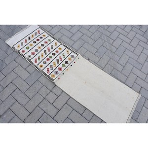 Turkish Rug, <b>Runner</b> 1.7x5.6 ft Vintage Rug, White <b>Black</b> Floral Wool Rug - Product Image 4