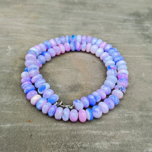 Collier de perles d'opale de lavande Candy Opal Multi Color Gemstone avec fermoir en argent sterling 925 Opal Gemstone Bijoux faits à la main - Product Image 1