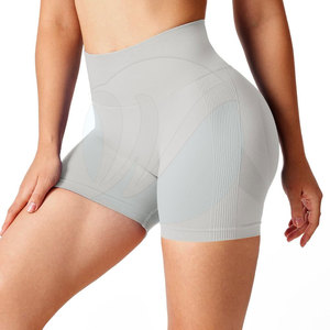 Shorts décontractés taille haute respirants et à séchage rapide pour femmes, design couleur unie personnalisable, tissu polyester de haute qualité, vente directe - Product Image 1