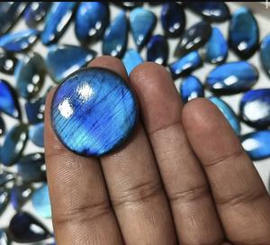 Vente en gros de pierre de guérison bleue brillante polie en cristal de labradorite naturelle de haute qualité pour la fabrication de bijoux - Product Image 1