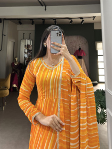 ชุดผ้าจอร์เจียที่น่าสนใจพร้อมลาย leheriya ชุดซับในผ้าฝ้ายและซับในสำหรับงานแต่งงานและงานรื่นเริง - Product Image 4